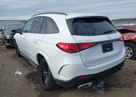 2024 Mercedes-Benz Glc 300 4Matic Suv z USA, uszkodzony, nr VIN W1NKM4HB0RF168900